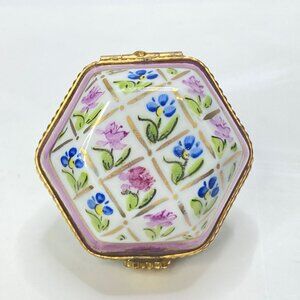 J.D. Limoges Hand Painted Floral Trinket Box Daisy Clasp, sign A725